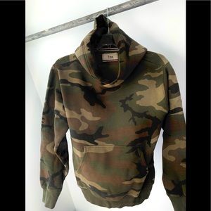 Aritzia camouflage hooded sweatshirt